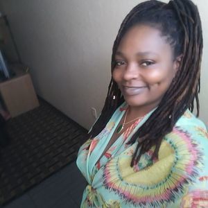 Meet your Posher, Alicia